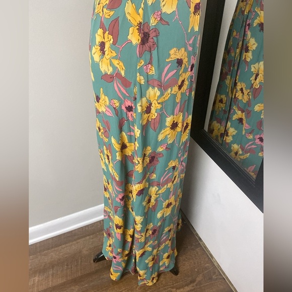 Flynne Skye Anderson Wrap Maxi Floral Tropical Beautiful Figure Flattering Dress - Picture 8 of 12